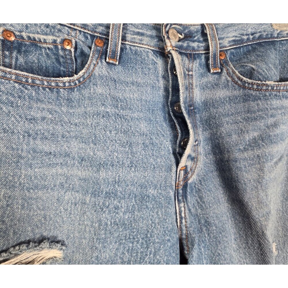 Levi's Women's Denim Jeans Button Fly Wedgie Fit Distressed Blue Size 29 Ankle - Picture 2 of 9
